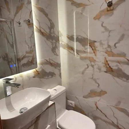 Grand Boulevard Apartman *