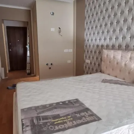 Grand Boulevard Apartment